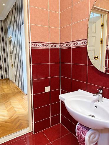 bakida satilir: 🏨 ALINA CENTRAL HOSTEL – NİZAMİ KÜÇƏSİ 📍 Bakının mərkəzində, Nizami — 9