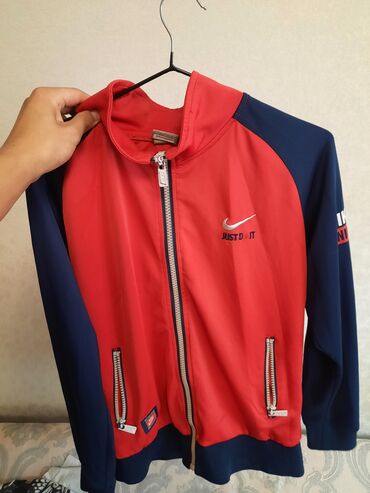 найк спортивный костюм: Эркектердин спорттук костюму, M (EU 38), Nike, Колдонулган, түсү - Кызыл, Өзү алып кетүү, Акылуу жеткирүү