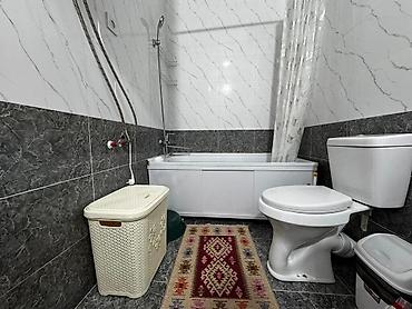 Продажа коттеджей и домов: Продаётся уютный и современный дом в ж/м Ак-Орго 📅 Год постройки — 12