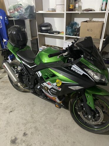 скутеры в рассрочку: Спортбайк Kawasaki, 400 куб. см, Бензин, Взрослый, Б/у