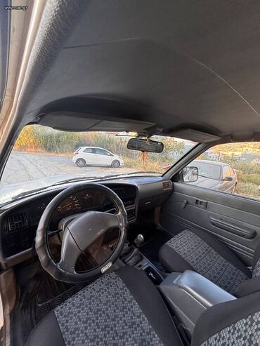 Toyota: Toyota Hi-Lux: 2.2 l. | 1992 έ. Πικάπ — 10