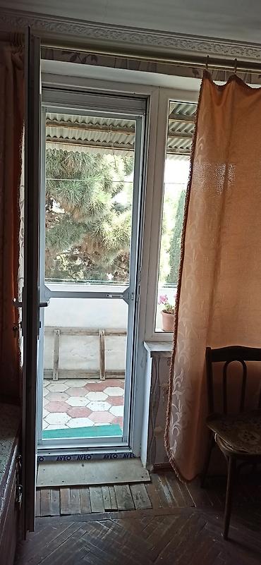 Mənzillər: Bakı, 8-ci kilometr, 3 otaqlı, Köhnə tikili, m. Neftçilər, 60 kv. m — 5