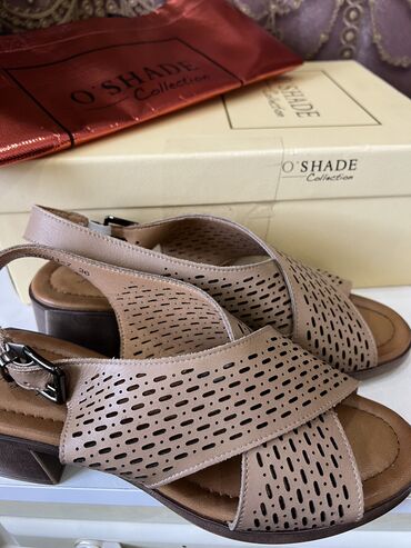 шлепки обувь: Новые босоножки из натуральной кожи, очень удобные, легкие. Заказывала