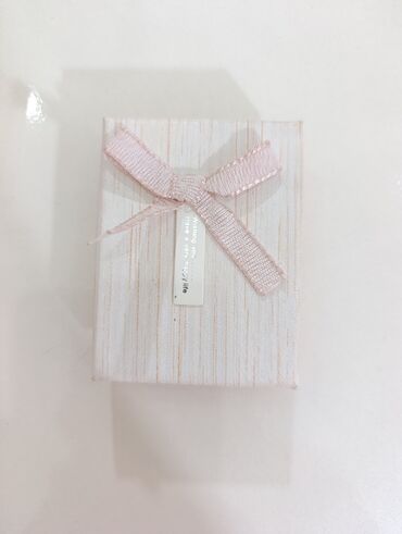 Hədiyyə bağlamaları: Hədiyyə qutusu — 9