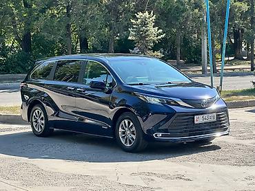 клима: Toyota Sienna: 2021 г., 2.5 л, Автомат, Гибрид, Минивэн — 1