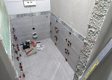 Укладка плитки: Подготовка стен для укладки, Подготовка стен для грунтовки, Резка плитки | Керамическая плитка, Керамогранитая плитка, Мозаичная плитка | Вертикальная укладка, Диагональная укладка, Горизонтальная укладка Больше 6 лет опыта — 8