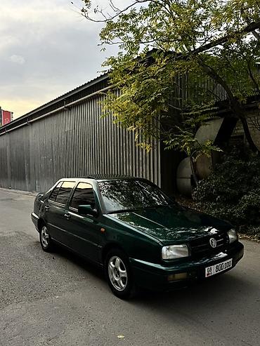 Volkswagen: Volkswagen Vento: 1996 г., 2 л, Кол менен иштөөчү, Бензин, Седан — 3