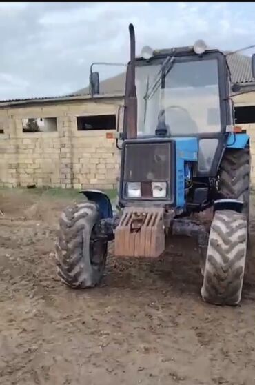 Traktorlar: MTZ-892 Buraxılış ili 2018 Yürüşü maksimum 2000 motosaat Hər birinin -da lalafo.az — 16 Traktorlar: MTZ-892 Buraxılış ili 2018 Yürüşü maksimum 2000 motosaat Hər birinin — 16