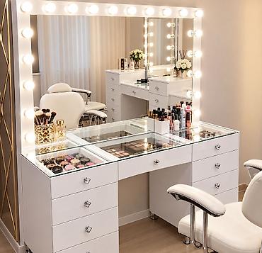 Salon masaları: Yeni, Makiyaj üçün masa, Güzgülü — 1