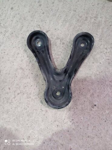 Капоты и комплектующие: Крепление балки подвески Toyota Estima R50 3.5 2GR-FE 2007 перед
