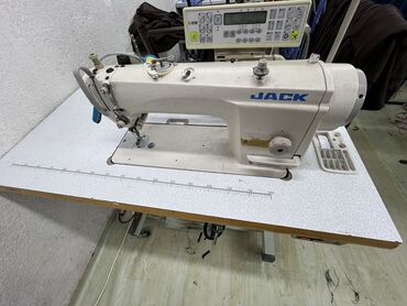 Другое оборудование для швейных цехов: Продается jack
Полностью автомат ( обрезка, закрепка, подъем лапки )