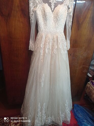 платья для подружек невесты бишкек: Продаю свадебное платье. Состояние отличное. Без фаты