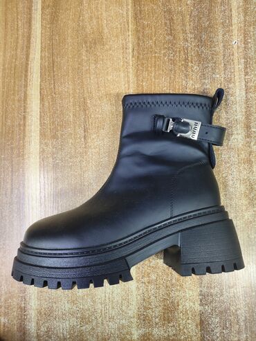 Ботинки и ботильоны: Остаток. 50 пар бар . озу оптом баасы 1300, 1500,1800 болгон товарлар — 9