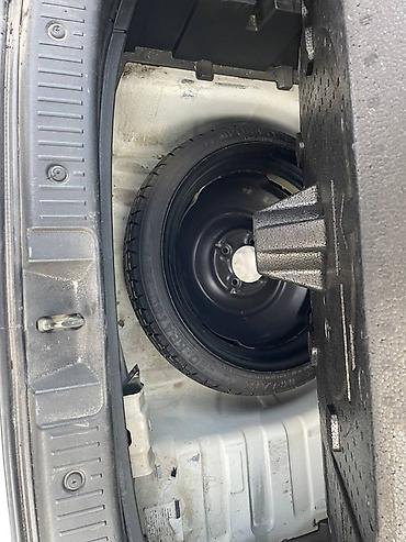 Toyota: Toyota ist: 2002 г., 1.5 л, Автомат, Бензин, Хэтчбэк — 17