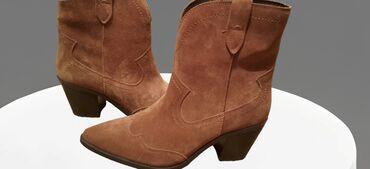 zenske cizme preko kolena prodaja: Gležnjače, Stradivarius, 39