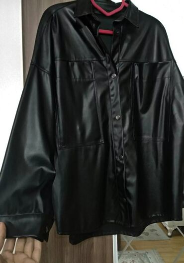 gecə paltar: Женская куртка One size, цвет - Черный