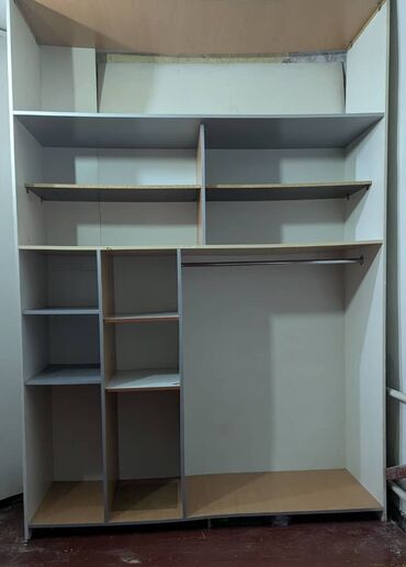 встроенные шкафы бу: Кийим салуучу шкаф, Колдонулган, Түз, ЛДСП