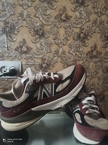 Кроссовки New Balance 990 (серия 990v5/990v6 — фирменная «N» на