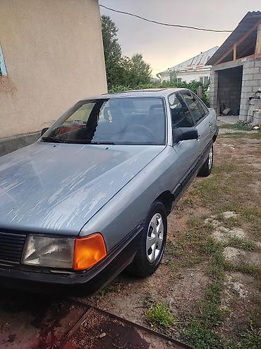 аудио касеты: Audi 100: 1983 г., 2.2 л, Механика, Бензин, Седан — 1
