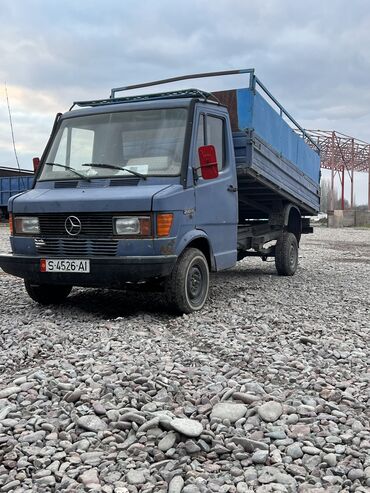 автомобил лабо: Легкий грузовик, Mercedes-Benz, Стандарт, 3 т, Б/у