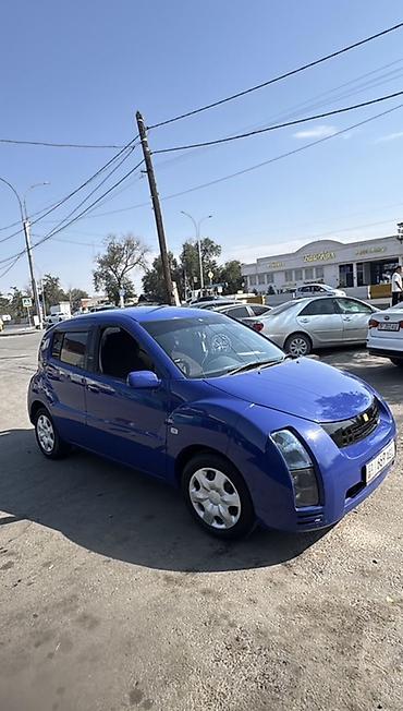Toyota WiLL: 2004 г., 1.3 л, Автомат, Бензин, Универсал