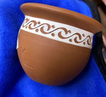 Digər dəstlər və servizlər: Saxsı qablar satılır.Pitiqabı,qatıqqabı,yeməkqabı,bakal.Çeşidlər — 12