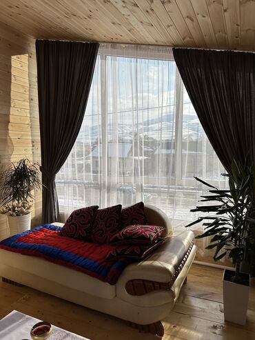 Туристические услуги: Сдаётся уютный гостевой дом. Принимаем гостей на зимний сезон. Чистые — 12