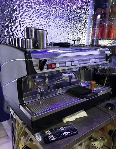 в кофейню: Профессиональная рожковая кофемашина Nuova Simonelli Appia II (2 — 3