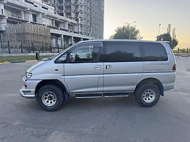 Mitsubishi: Mitsubishi Delica: 2003 г., 3 л, Автомат, Бензин, Внедорожник — 9