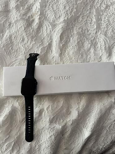 Apple Watch: Apple Watch Series 8 (модель A2771), размер 45 мм, версия GPS. - — 2