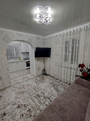 Үйлөрдү ижарага берүү: 90 м², 3 бөлмө, Үй-бүлөлүүлөргө — 7
