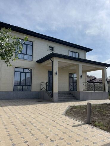срочно продаю дом село садовое: Дом, 180 м², 6 комнат, Агентство недвижимости, Евроремонт