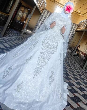 свадебные платья ош: Продаю свадьбеные платья с украшениями в наличие 11 платьев продаю их
