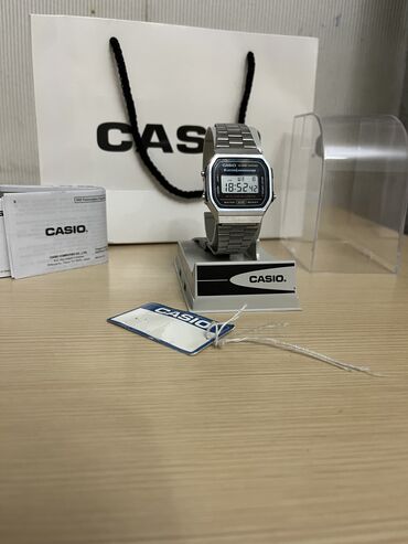 saat tissot: Qol Əntiq saat Casio, 1 il, Paslanmayan polad