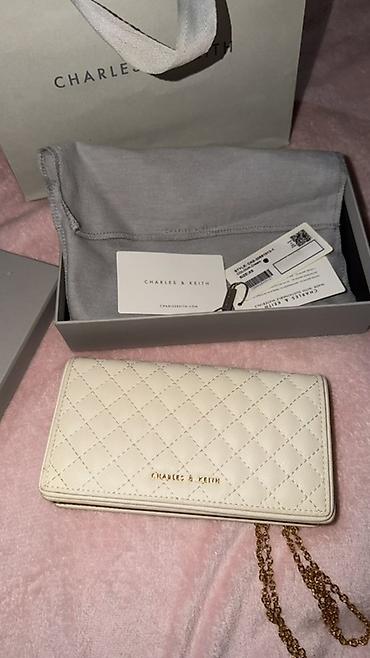 pull and bear: Klatç, Charles & Keith, İşlənmiş — 4