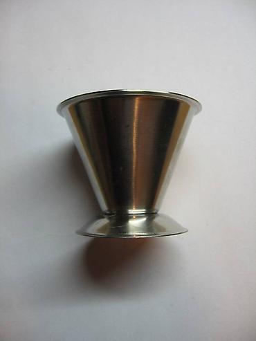 Medicinska oprema: Špric 100 ml za pretakanje ispiranje. Može i za druge namene . Kao — 24