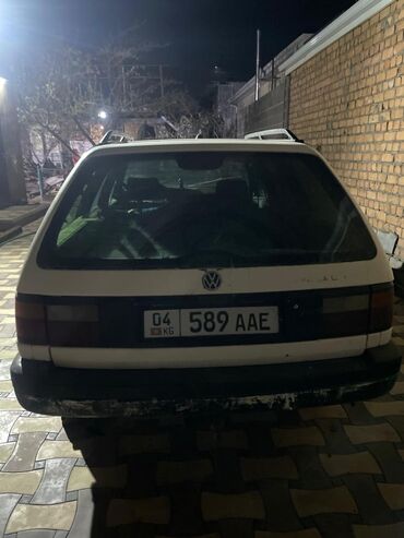 Volkswagen: Volkswagen Passat Variant: 1991 г., 1.8 л, Механика, Бензин, Минивэн