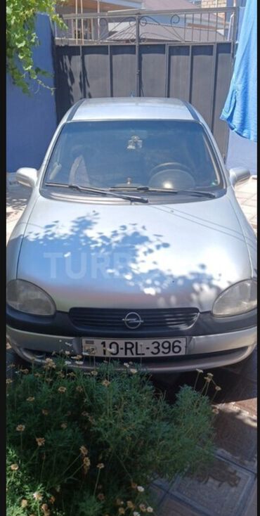 İnformatika: Opel Corsa: 1.2 l | 1999 il 318270 km Sedan