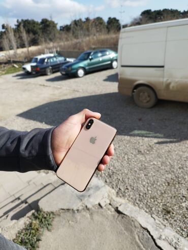 islenmis telfon: IPhone Xs, 64 GB, Qızılı, Zəmanət