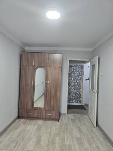 2х комнатные квартиры в джалал абаде: 2 бөлмө, 43 кв. м, 104-серия, 2 кабат, Косметикалык ремонт
