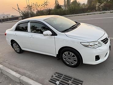 Toyota: Toyota Corolla: 2010 г., 1.6 л, Механика, Бензин, Седан — 2