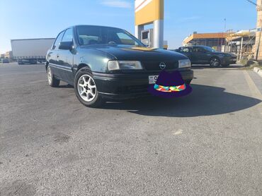 satdiq traktorlar: Opel Vectra: 1.8 l | 1994 il 324376 km Sedan