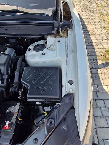 masin susələri: Hyundai Santa Fe: 2.4 l | 2010 il Krossover — 7