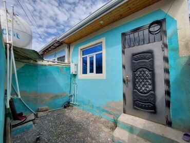 Köhnə tikili: Binə qəsəbəsi ülvü yolu qardaşıar restoranın yanı 180 azn, ailəyə
