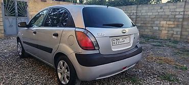 Kia: Kia Rio hatchback - Gümüş rəngli kuzov, 5 qapı - Mexaniki sürətlər — 8