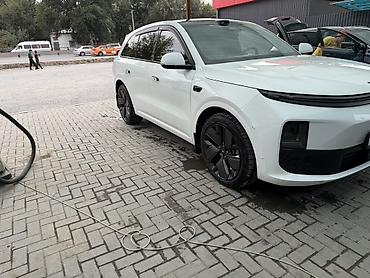 nexia 2 obshivka: Lixiang L6: 2025 г., 1.5 л, Автомат, Электромобиль, Кроссовер — 4