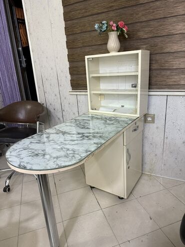 Медицинские кровати: Стол для маникюра, Без зеркала