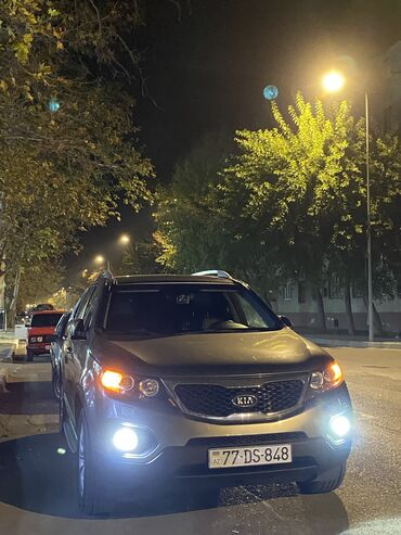 niva sekilleri: Kia Sorento: 2.2 л | 2012 г. Внедорожник