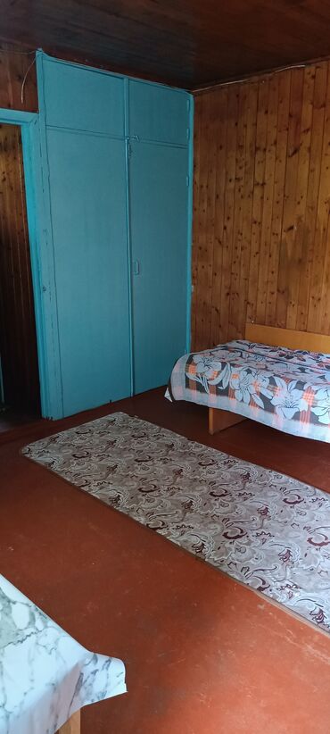 дом отдыха иссык куль бостери: Коттедж, АЛА- ТОО Чолпон-Ата, Парковка, стоянка, Охраняемая территория, Футбольное поле
