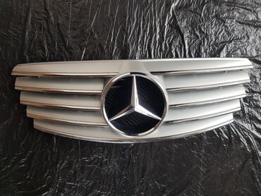 Решетки радиатора: Решетка радиатора Mercedes-Benz 2000 г., Б/у, Оригинал